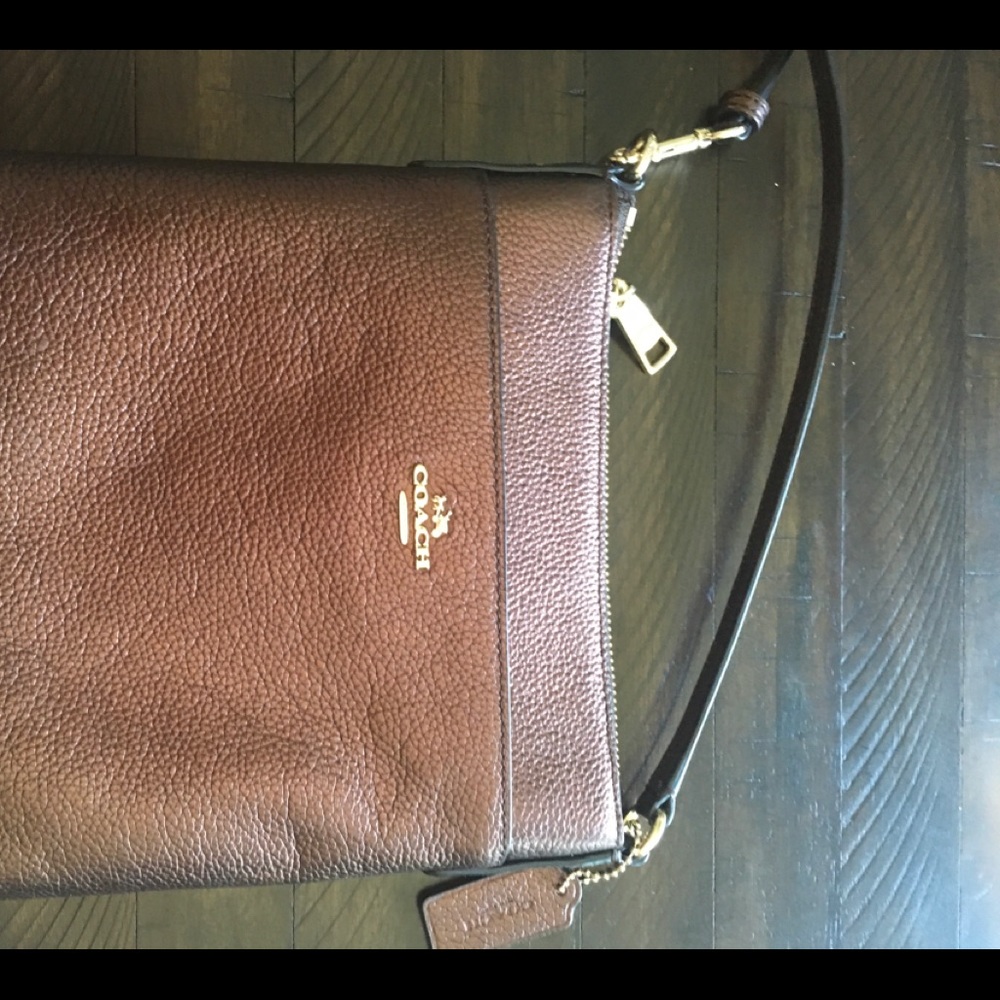Coach crossbody - Picture 2 of 5